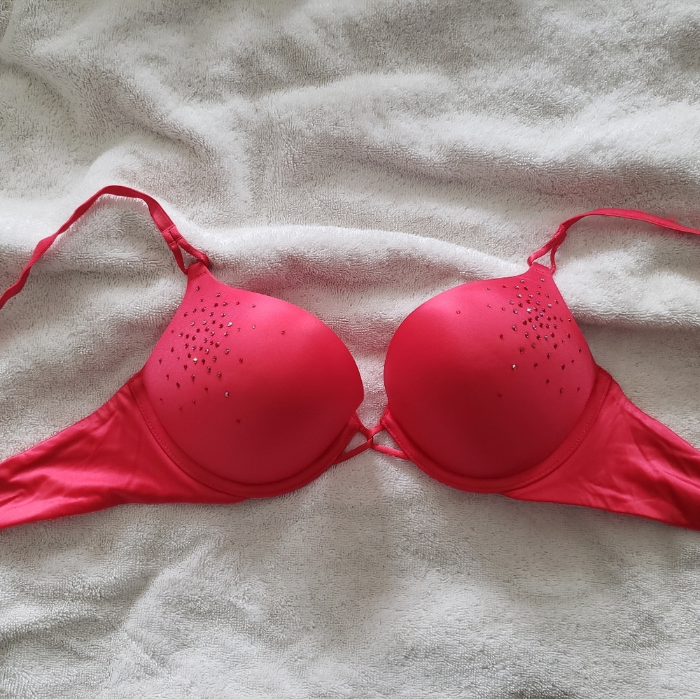 Victoria Secret bombshell